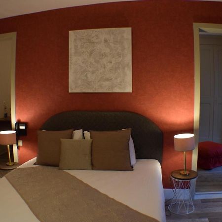Logis Hotel-Restaurant Le Relais Hauterives Dış mekan fotoğraf